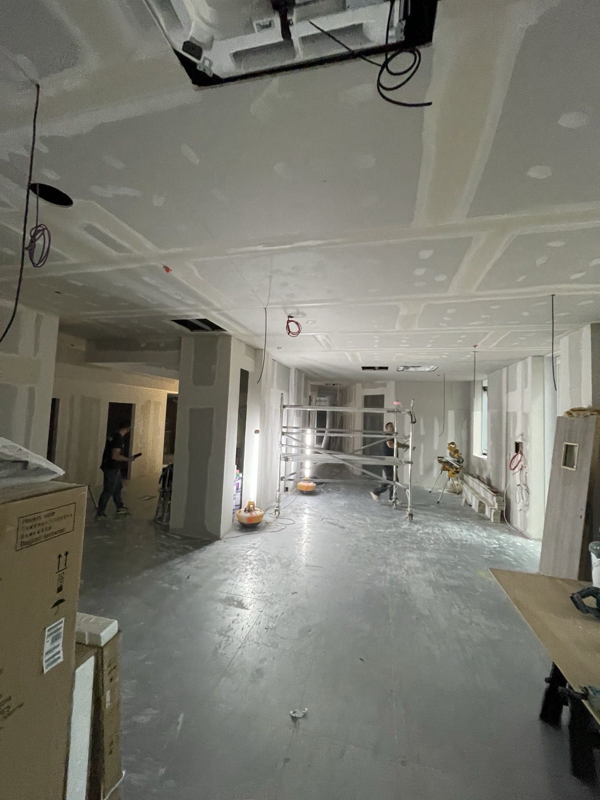 Commercial fit-out, delivered around trading hours