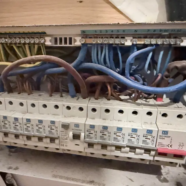 HOXTON ELECTRIC LTD