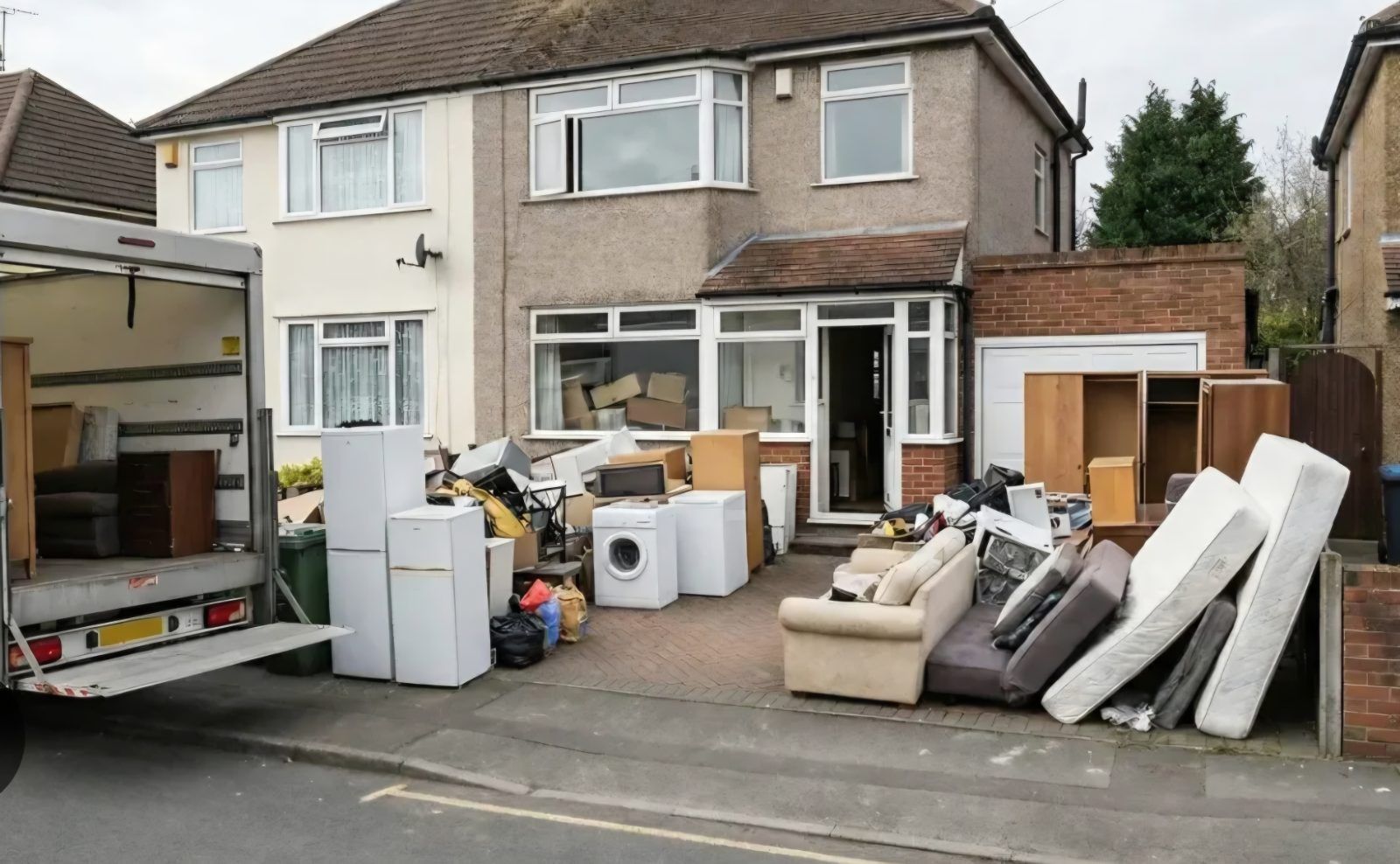 Post Construction waste clearance, Full house clearance,  general waste clearance,  Bathroom clearance, Bin clearance