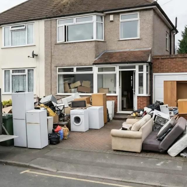 Post Construction waste clearance, Full house clearance, general waste clearance, Bathroom clearance, Bin clearance