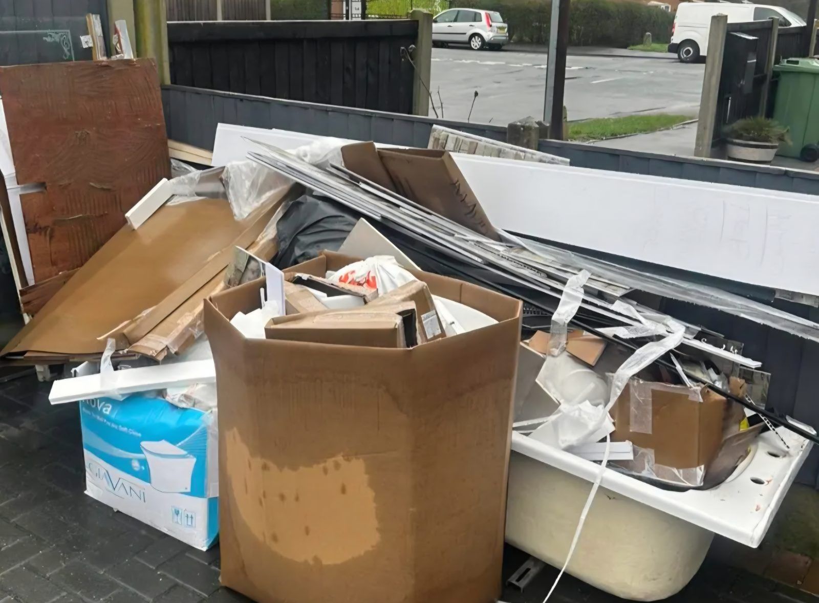 Post Construction waste clearance, Full house clearance,  general waste clearance,  Bathroom clearance, Bin clearance