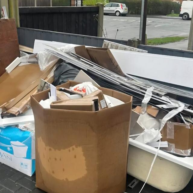 Post Construction waste clearance, Full house clearance, general waste clearance, Bathroom clearance, Bin clearance