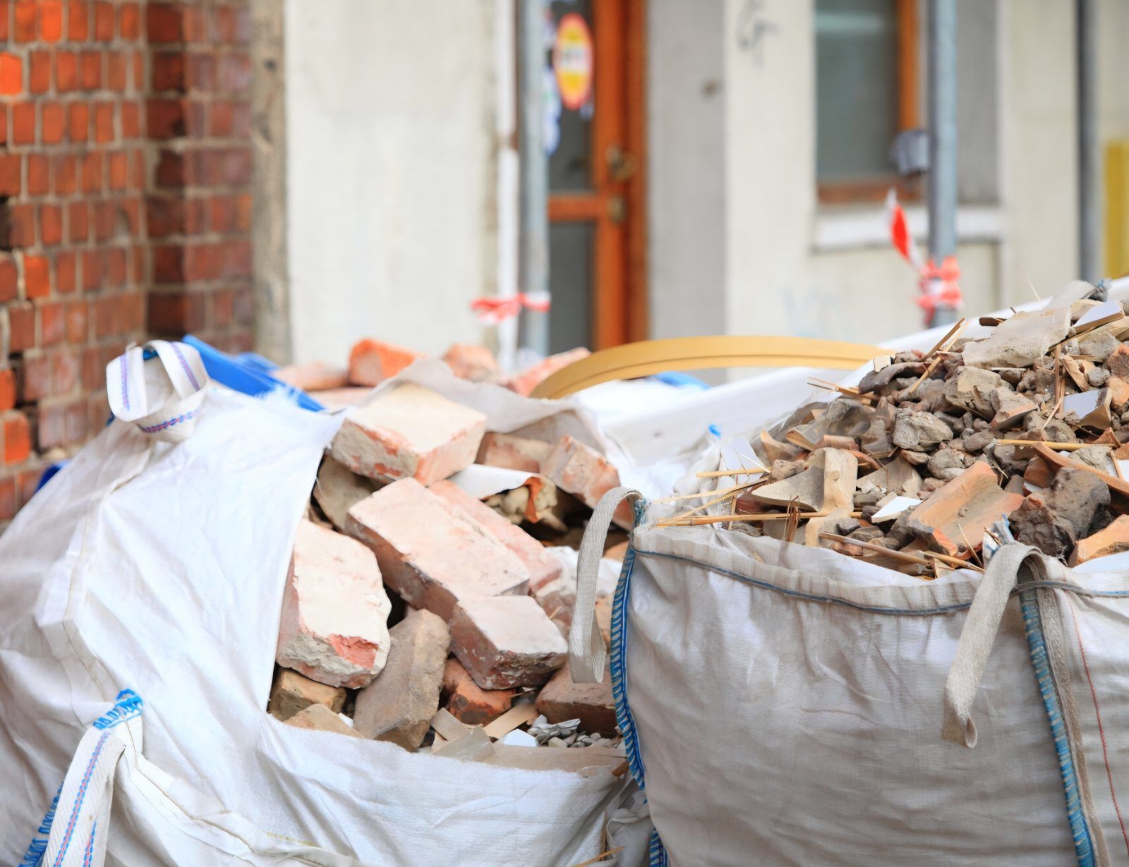 Post Construction waste clearance, Full house clearance,  general waste clearance,  Bathroom clearance, Bin clearance