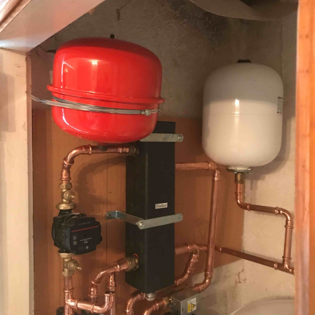 DELTA T PLUMBING HEATING AND RENEWABLES LTD