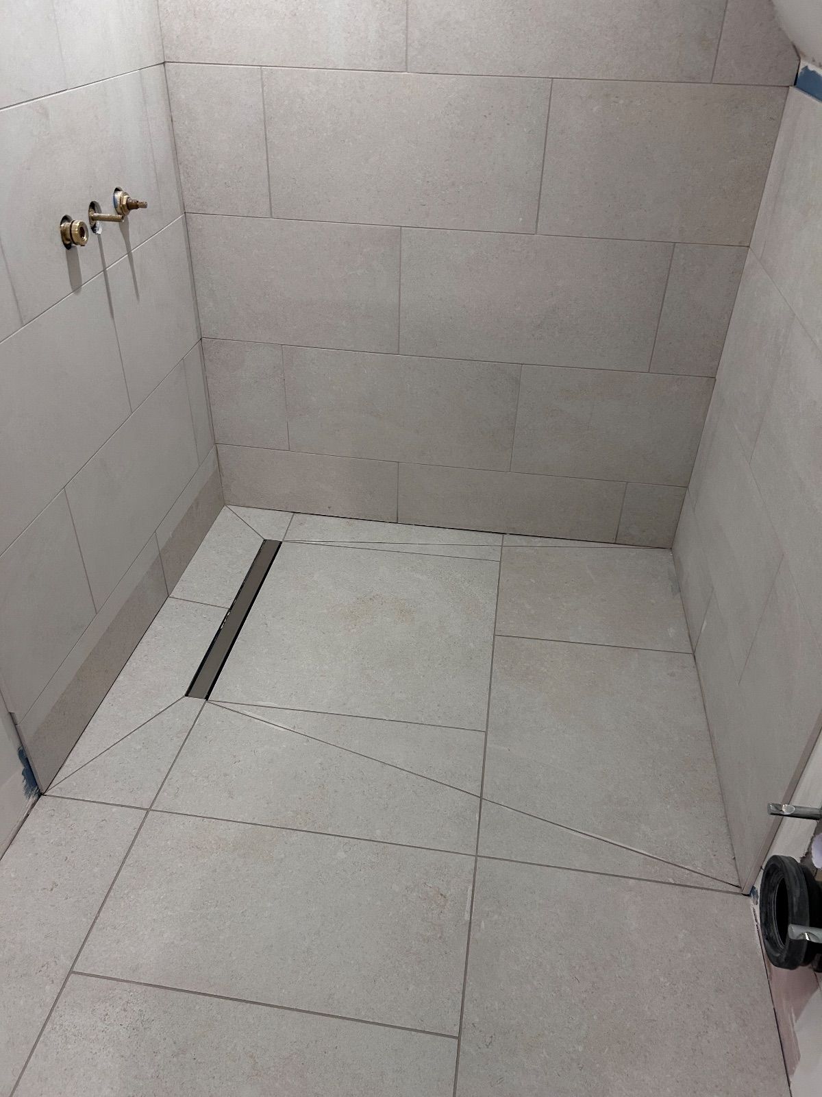 Versatile wall & floor tile specialist