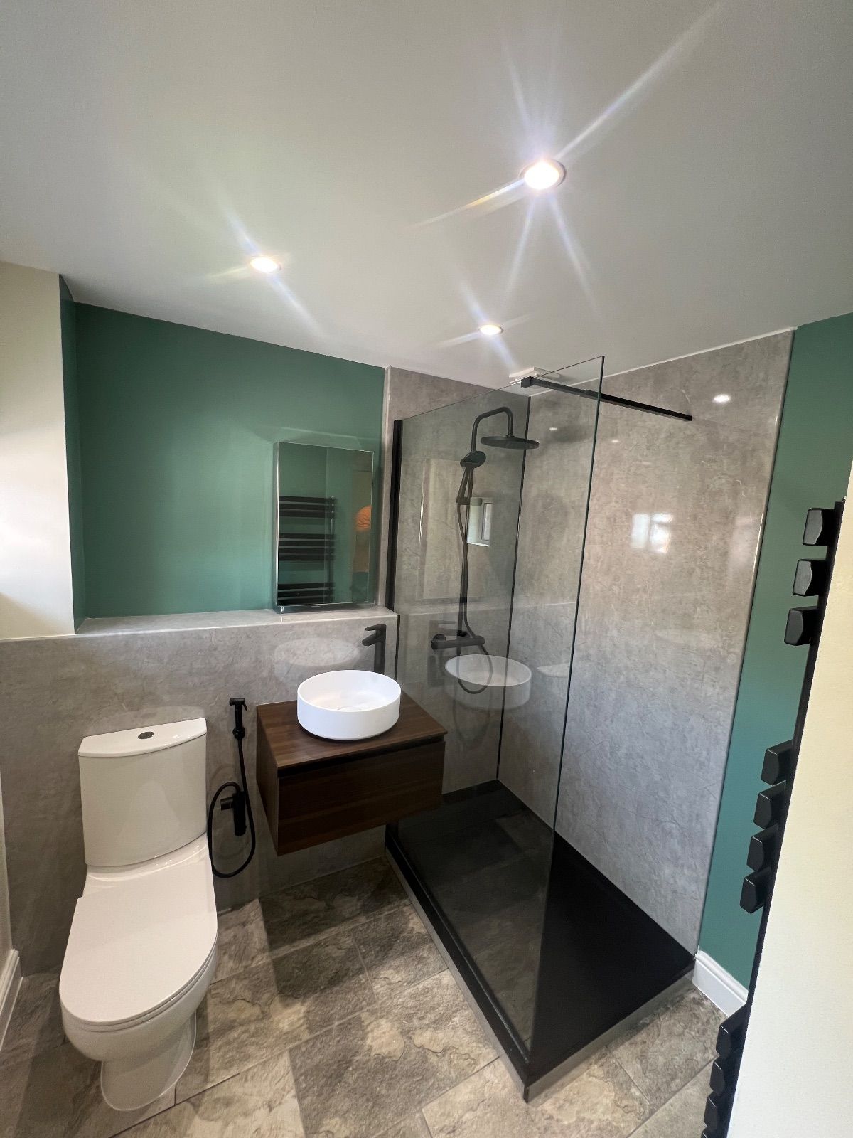 RC kitchens and bathrooms