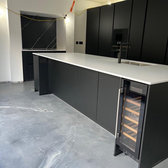 RC kitchens and bathrooms