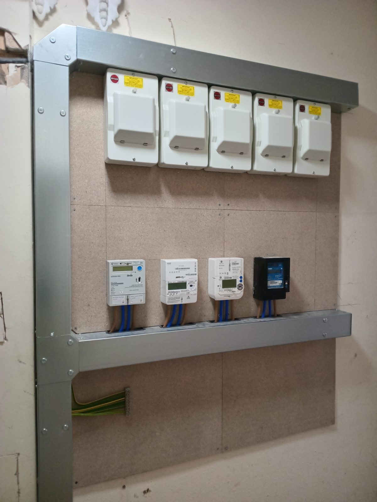 ISA ELECTRICS LIMITED