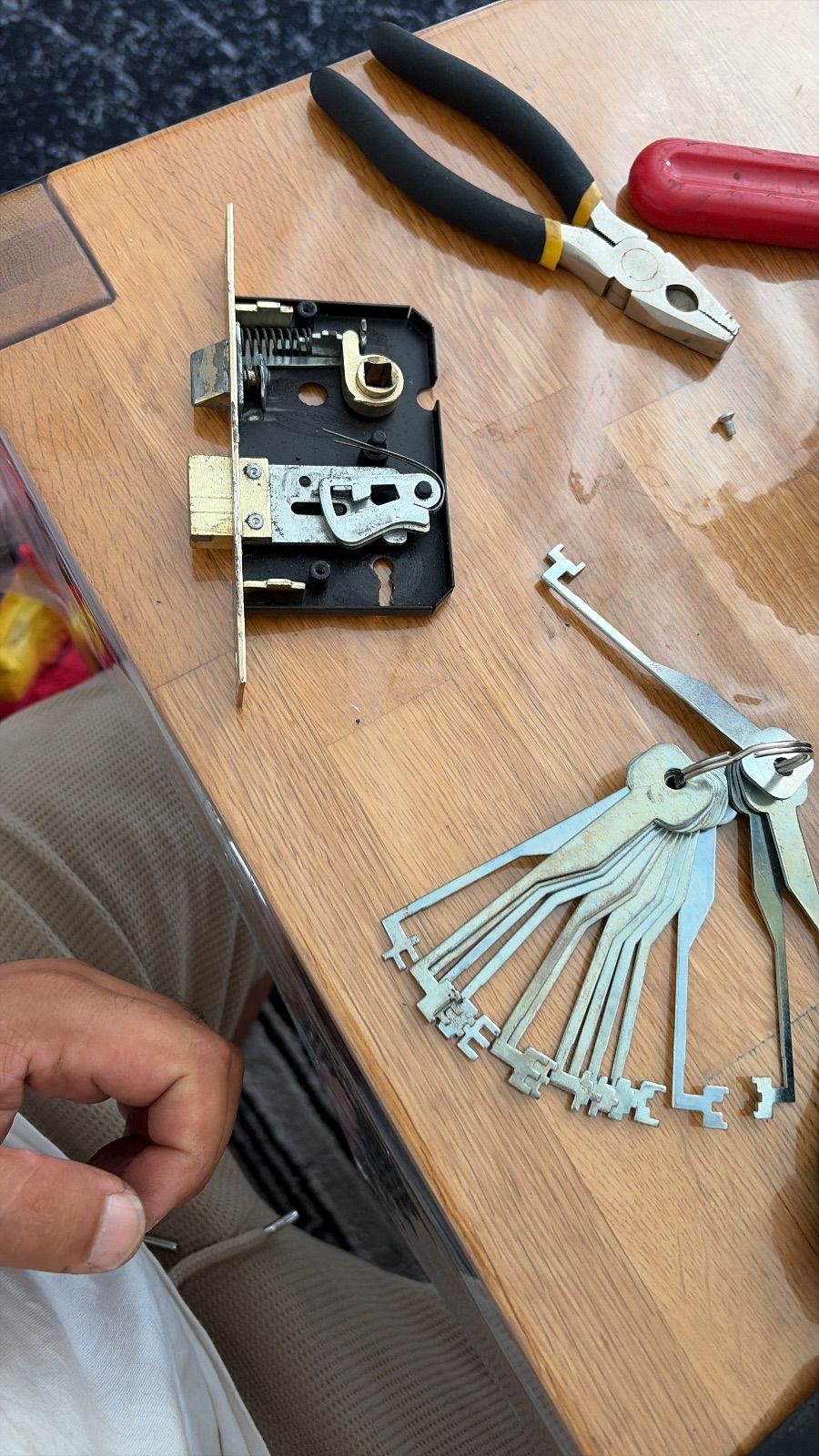 KEY & SHOE CRAFTS LTD