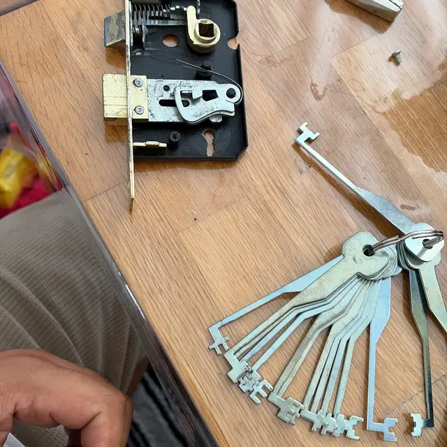 KEY & SHOE CRAFTS LTD